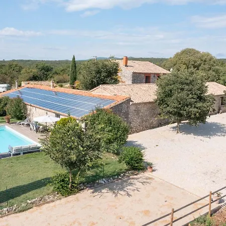 34lavit Villa *